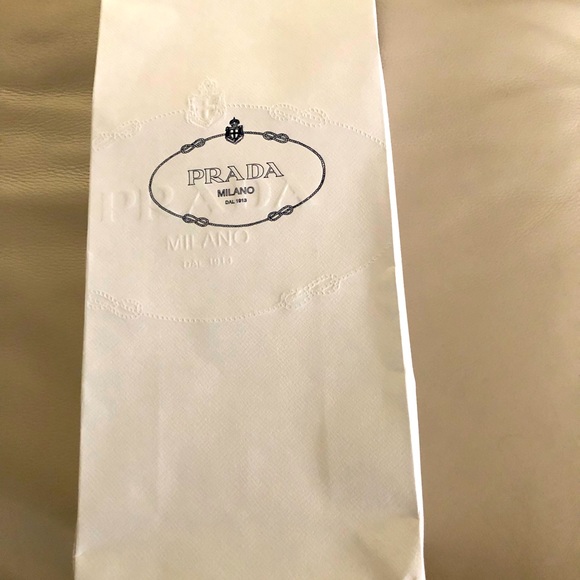 PRADA mini bag - BRAND NEW - never used - gift - Picture 3 of 5